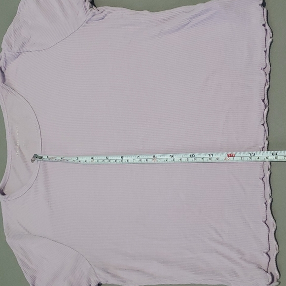 Cropped AE lilac top - Picture 3 of 3